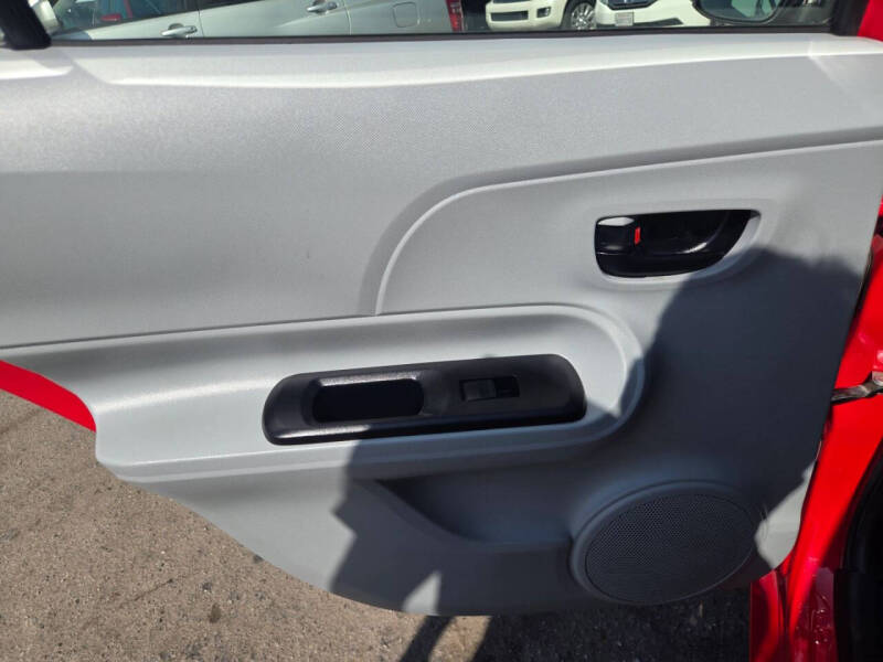 2014 Toyota Prius c One