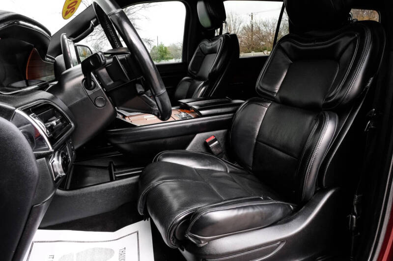 2019 Lincoln Navigator Select