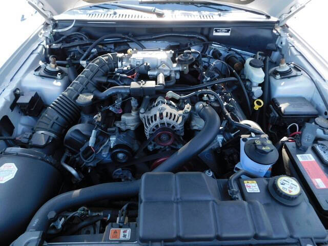 2004 Ford Mustang GT Deluxe