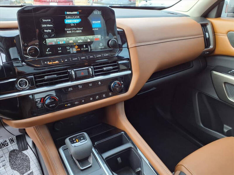 2024 Nissan Pathfinder Platinum