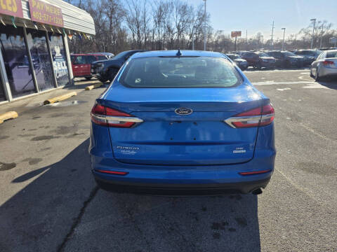 2020 Ford Fusion SE