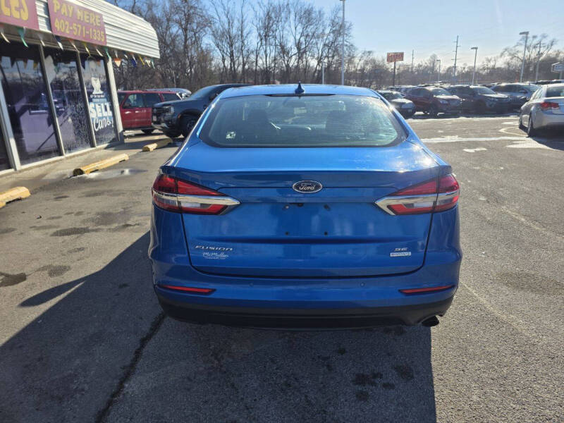 2020 Ford Fusion SE