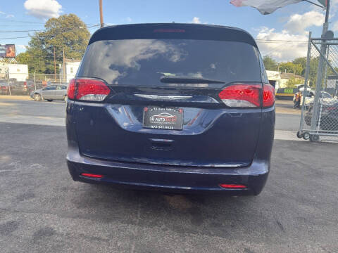 2017 Chrysler Pacifica Touring