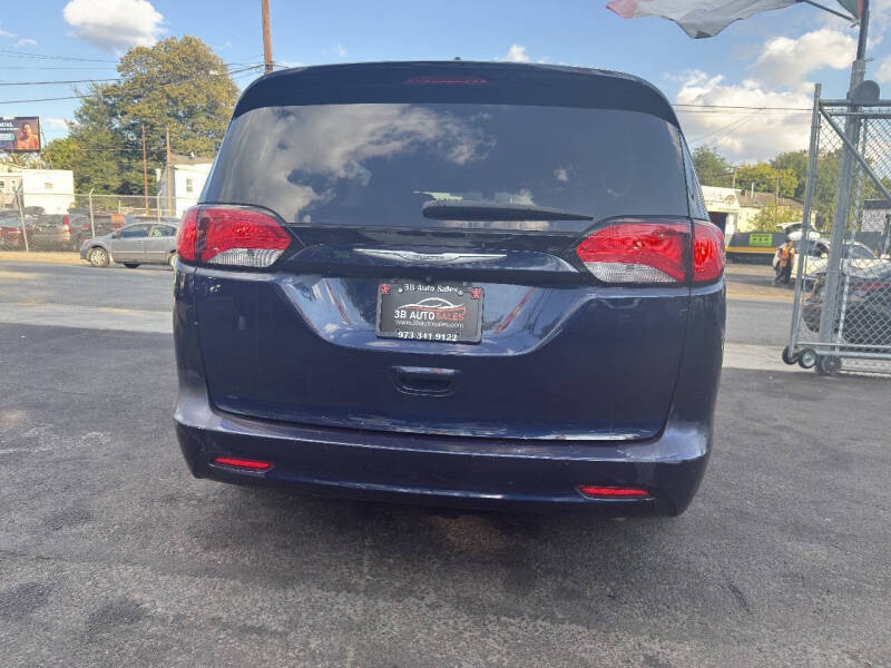 2017 Chrysler Pacifica Touring