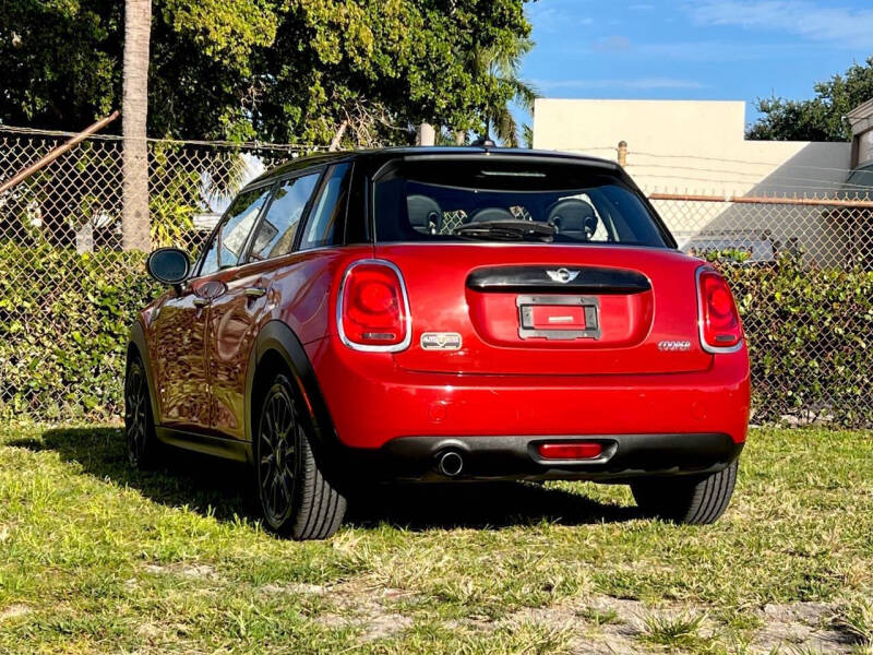 2016 MINI Hardtop 4 Door Cooper