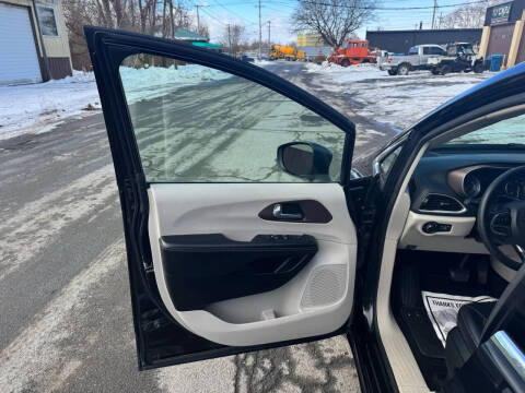 2020 Chrysler Voyager LXi