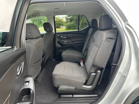 2020 Chevrolet Traverse LT Cloth