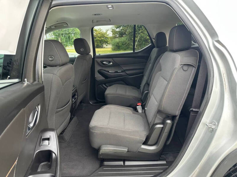 2020 Chevrolet Traverse LT Cloth