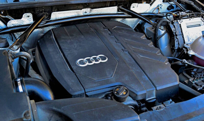 2023 Audi Q5 quattro Premium 40 TFSI