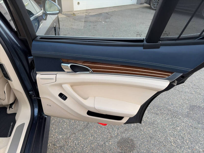 2012 Porsche Panamera 4S