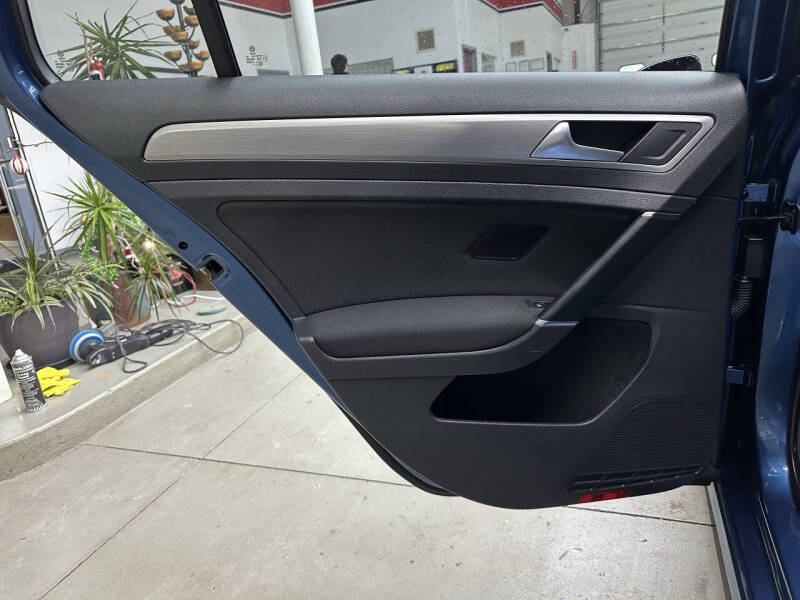 2017 Volkswagen Golf SportWagen TSI S 4Motion