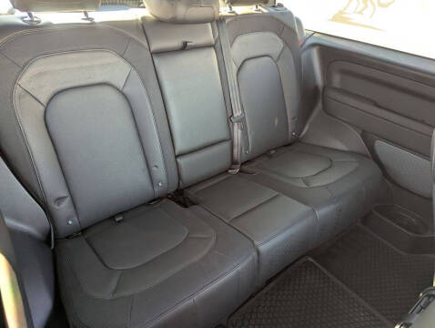 2024 Land Rover Defender 90 P400 X-Dynamic SE