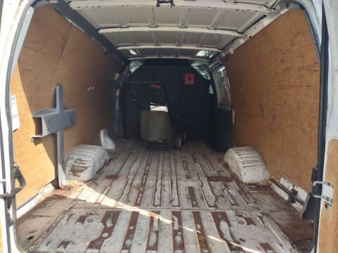 2004 Ford E-Series E-250