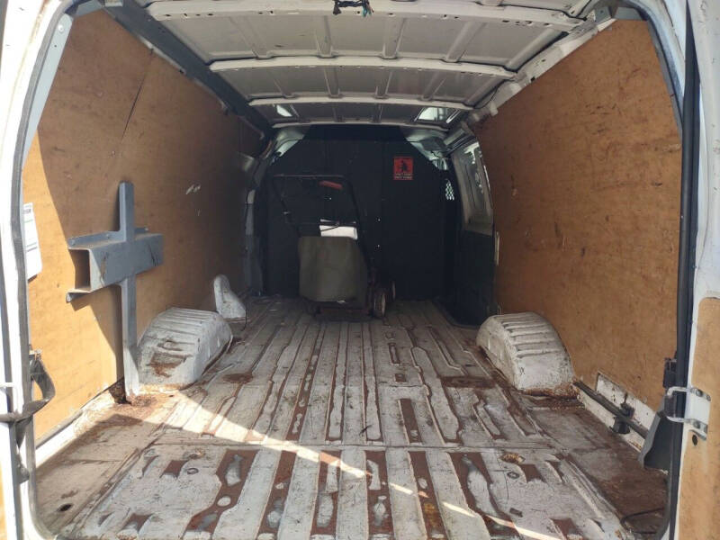 2004 Ford E-Series E-250