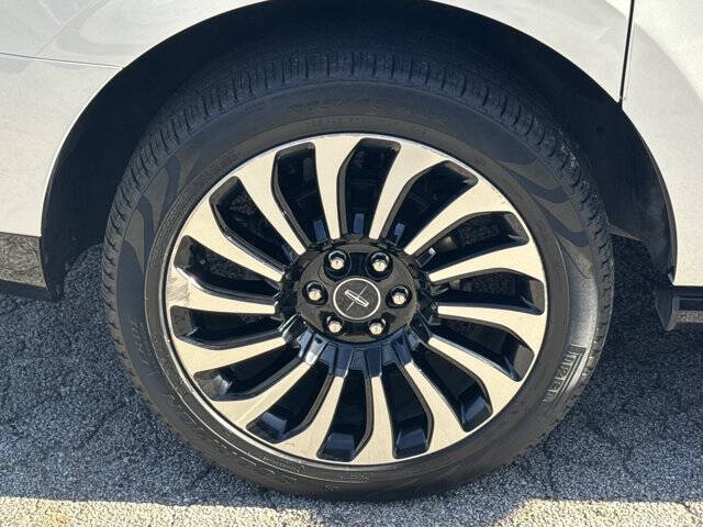 2022 Lincoln Navigator L Black Label