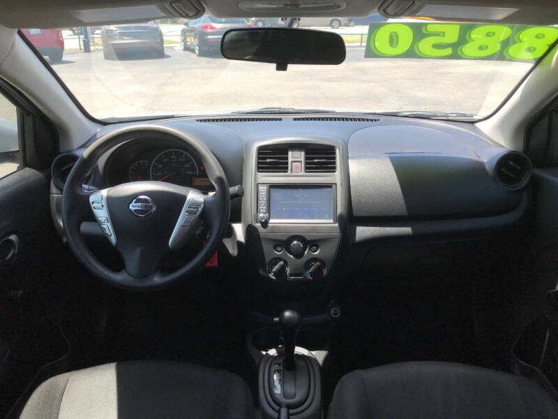 2019 Nissan Versa S Plus
