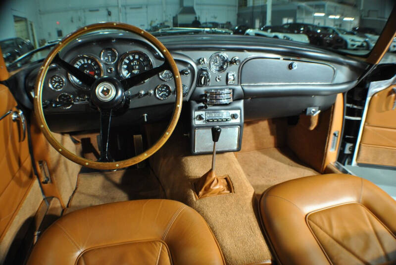 1966 Aston Martin DB6
