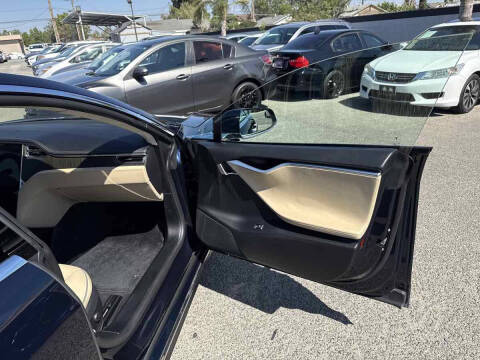 2012 Tesla Model S Performance