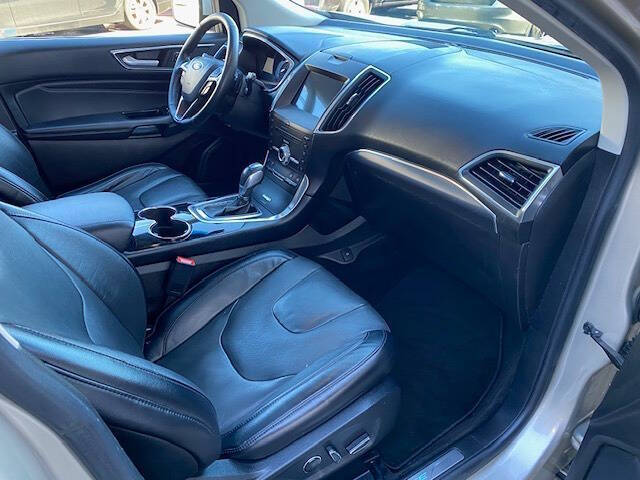 2017 Ford Edge Titanium