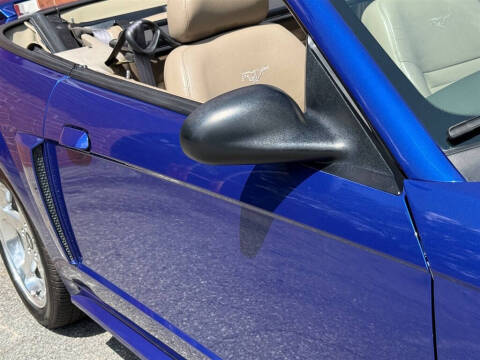 2004 Ford Mustang GT Deluxe