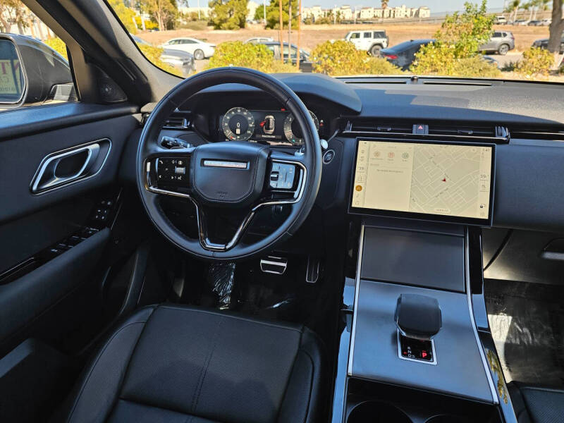 2025 Land Rover Range Rover Velar P250 Dynamic SE