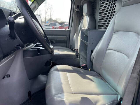 2014 Ford E-Series E-350 SD