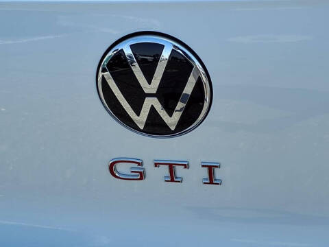 2025 Volkswagen Golf GTI SE
