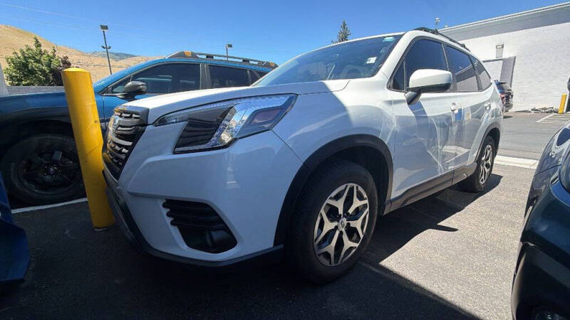 2023 Subaru Forester Premium
