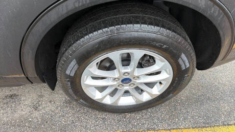 2020 Ford Escape SE