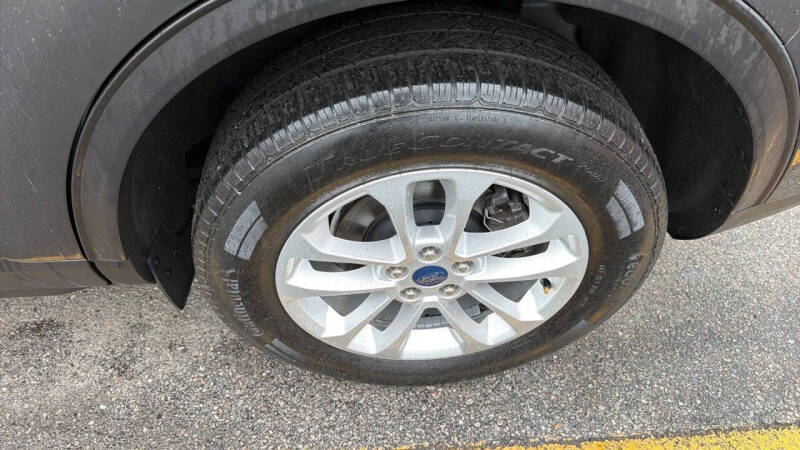 2020 Ford Escape SE