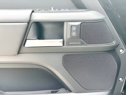 2025 Land Rover Defender 110 P400 S