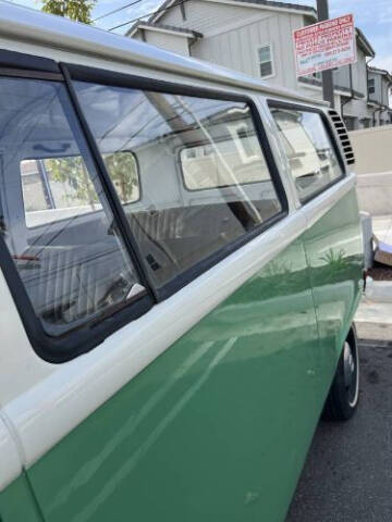 1973 Volkswagen Bus