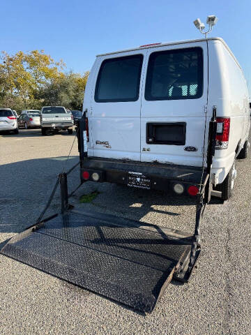 2011 Ford E-Series E-150