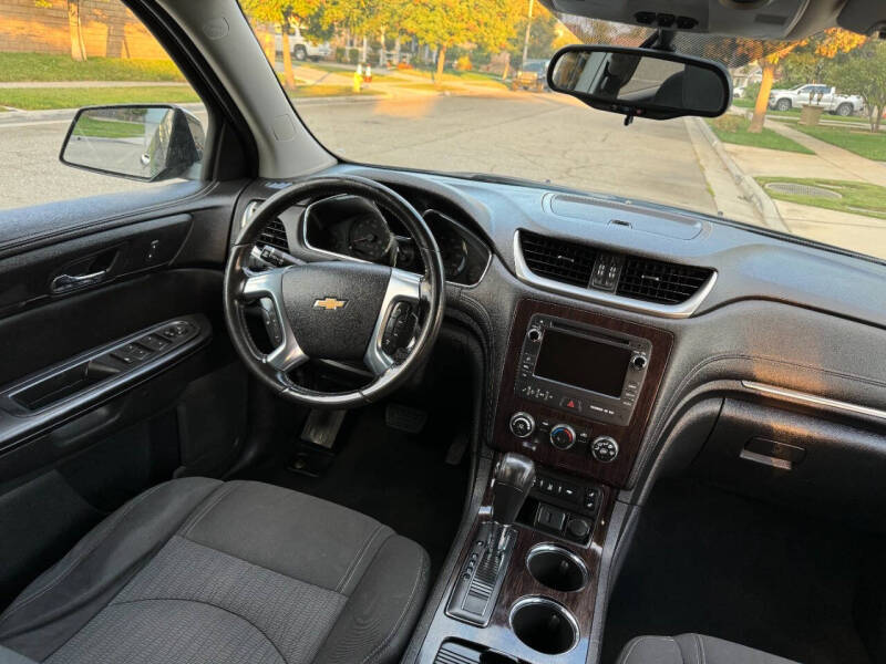 2015 Chevrolet Traverse 1LT photo 15