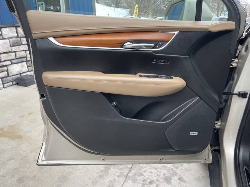 2017 Cadillac XT5 Platinum