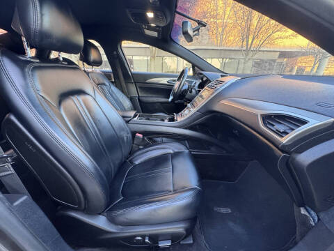 2017 Lincoln MKZ Premiere