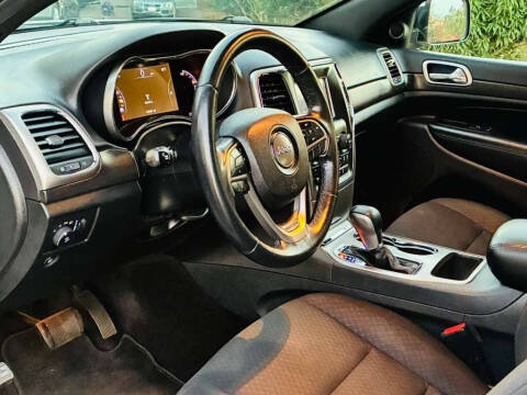 2018 Jeep Grand Cherokee Laredo E