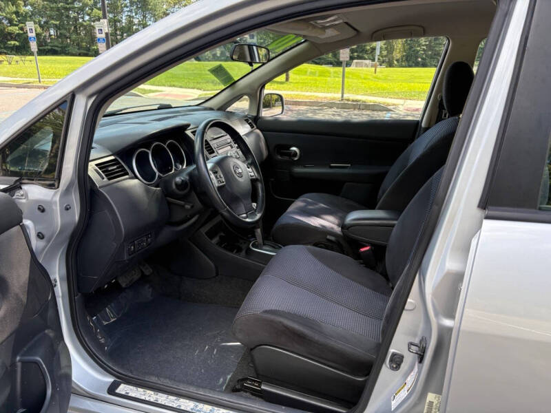 2010 Nissan Versa 1.8 SL