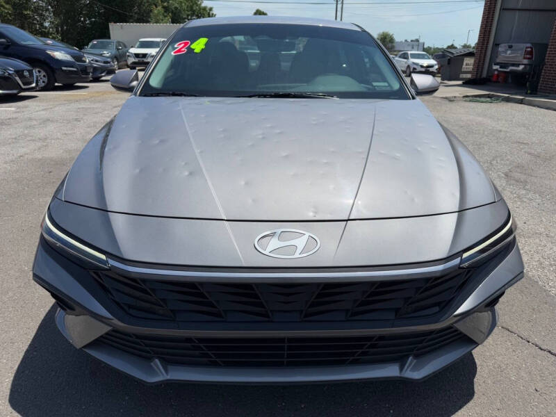 2024 Hyundai Elantra SE