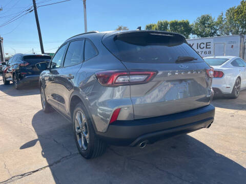 2025 Ford Escape ST-Line Select