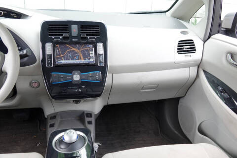 2011 Nissan LEAF SV