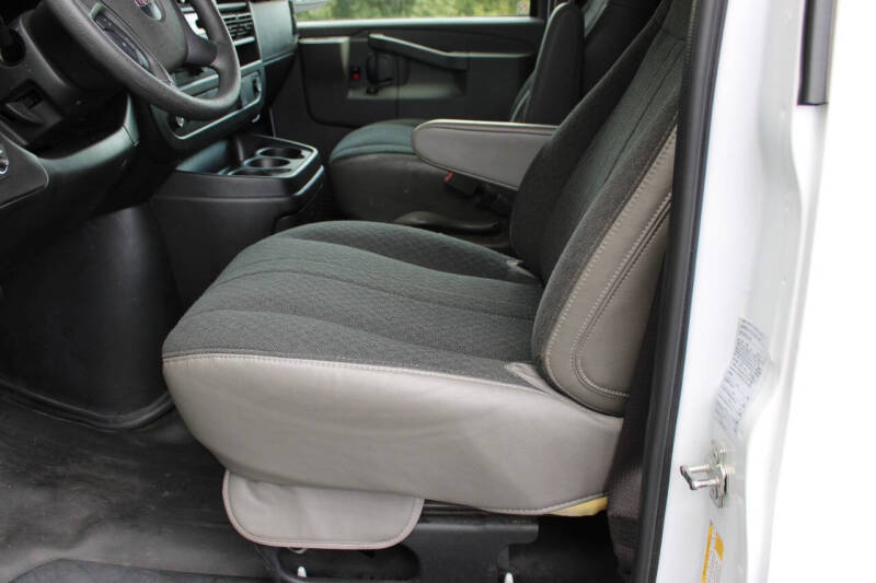 2023 GMC Savana 2500