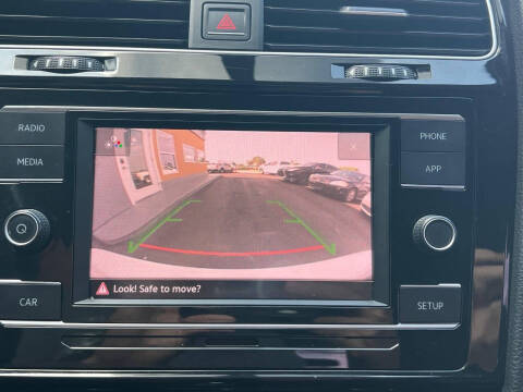 2018 Volkswagen Golf GTI S