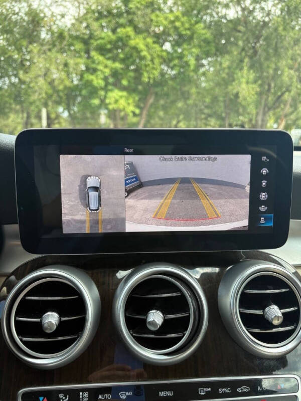 2021 Mercedes-Benz GLC GLC 300