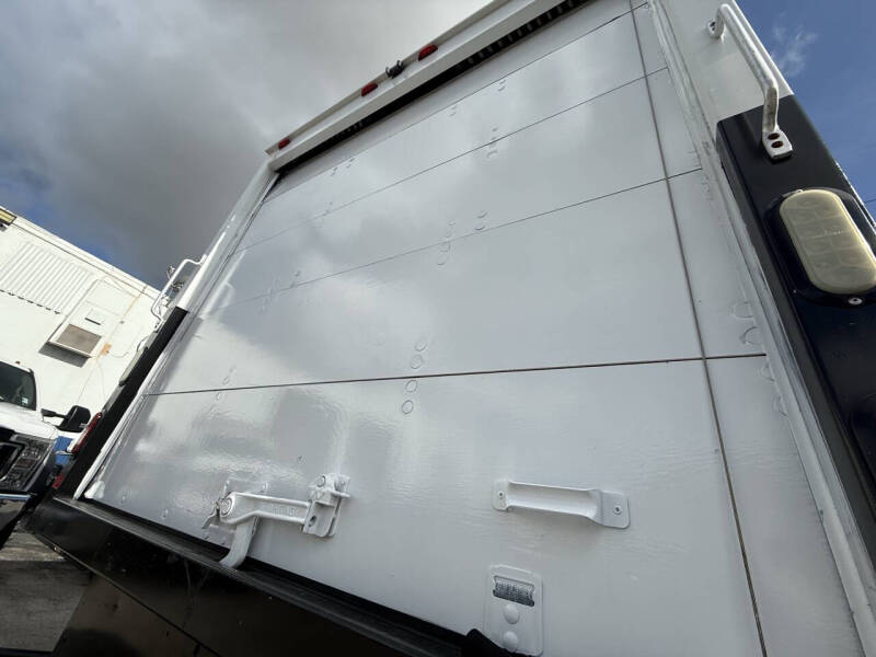 2017 Ford E-Series E-350 SD