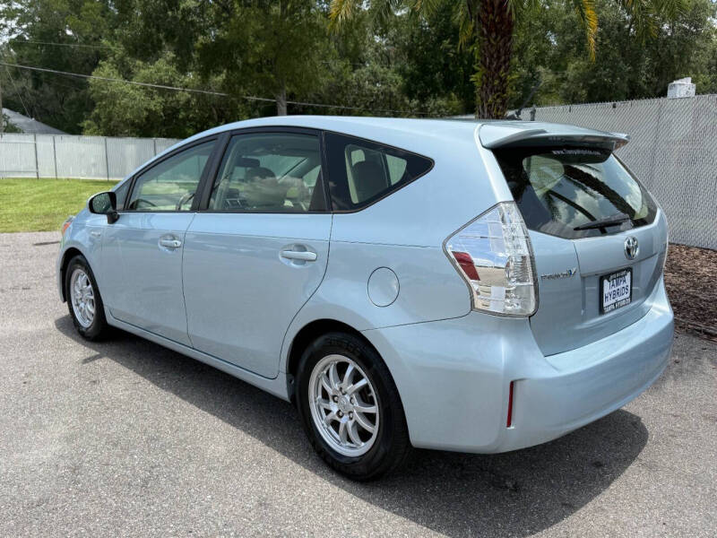 2013 Toyota Prius v Two