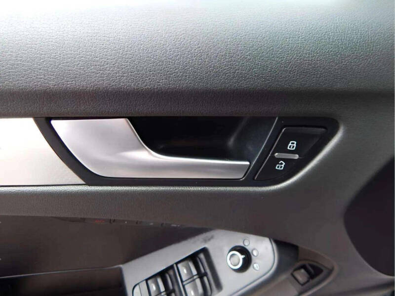 2012 Audi A4 2.0T quattro Premium Plus