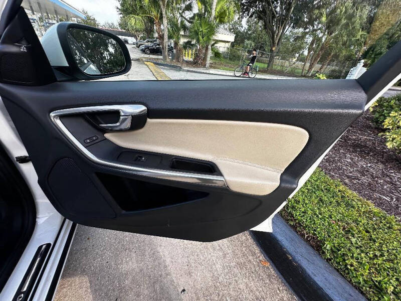 2017 Volvo S60 T5 Dynamic