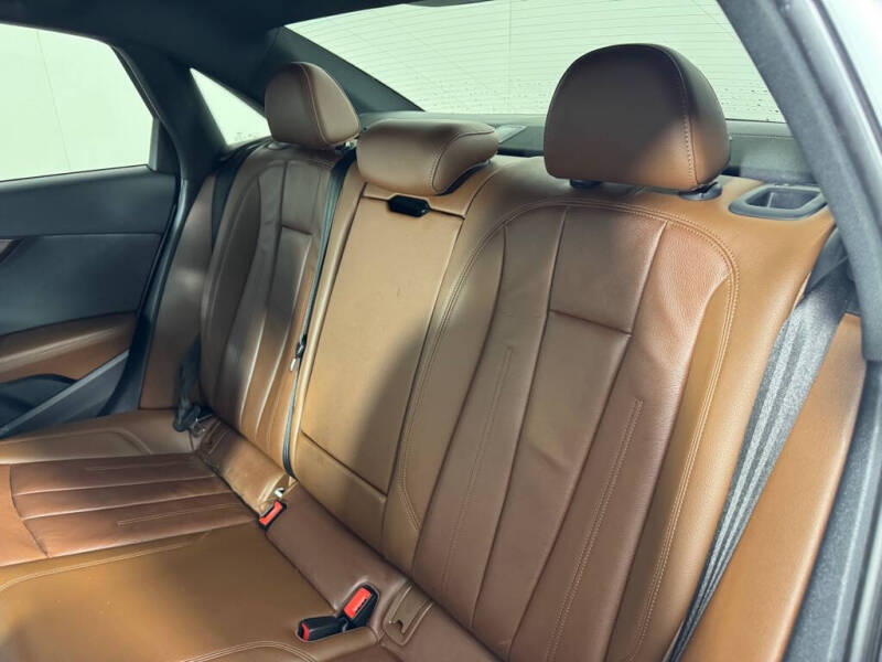 2019 Audi A4 quattro Premium Plus 45 TFSI