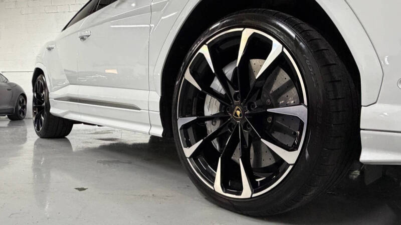 2020 Lamborghini Urus
